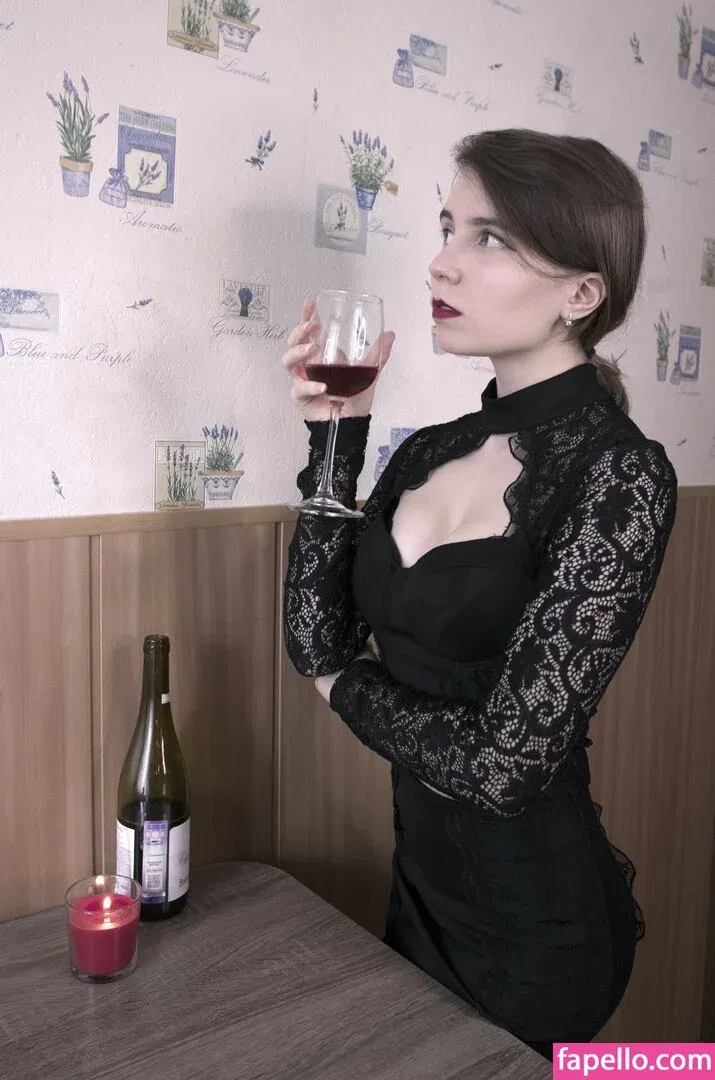 k0lenochka Onlyfans Photo Gallery 