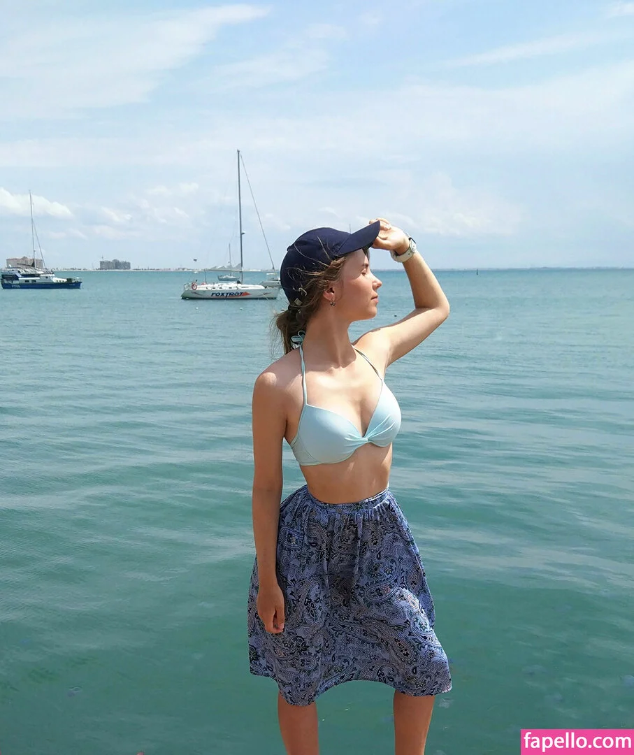 k0lenochka Onlyfans Photo Gallery 