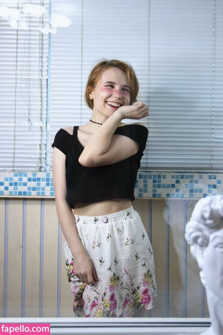 k0lenochka Onlyfans Photo Gallery 