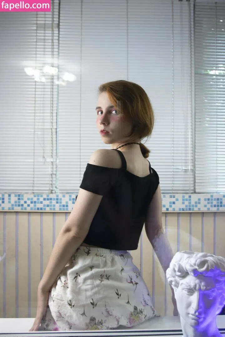 k0lenochka Onlyfans Photo Gallery 