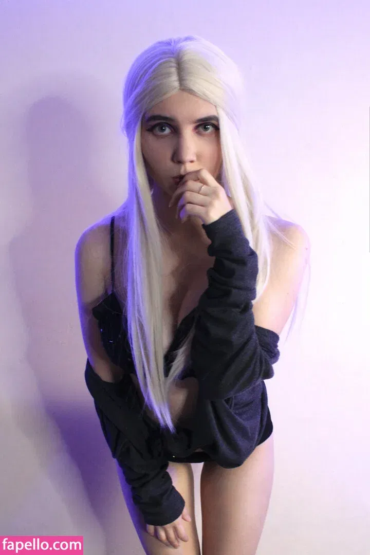 k0lenochka Onlyfans Photo Gallery 