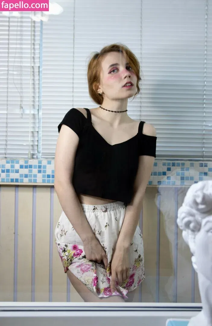 k0lenochka Onlyfans Photo Gallery 