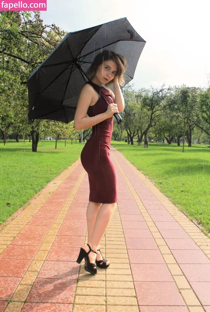 k0lenochka Onlyfans Photo Gallery 