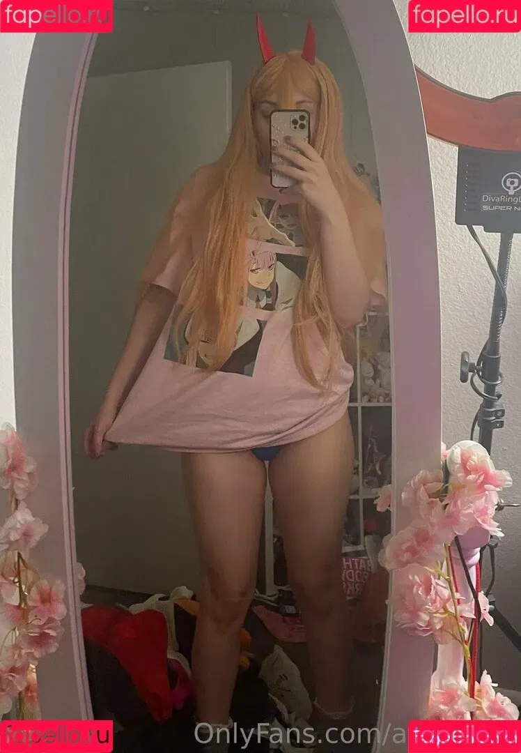 anibae.irl Onlyfans Photo Gallery 