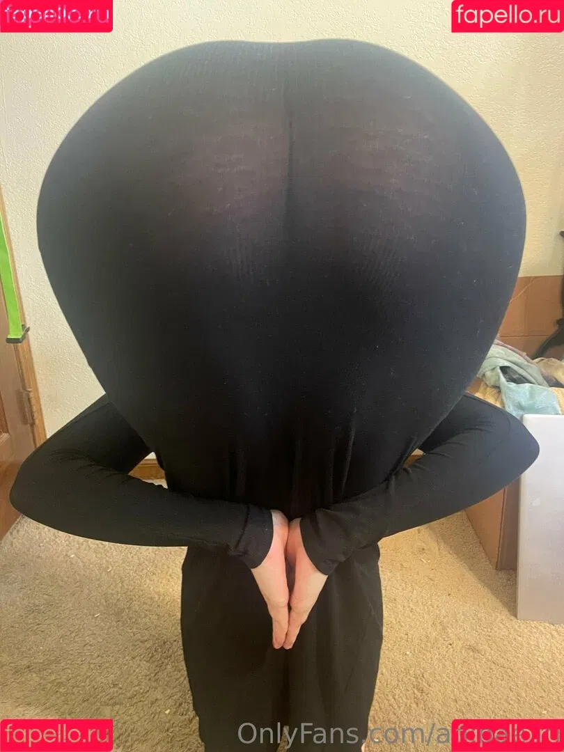 anibae.irl Onlyfans Photo Gallery 
