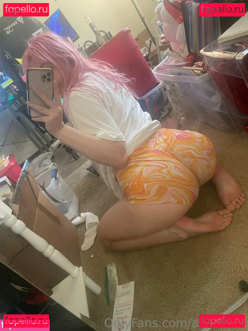 anibae.irl Onlyfans Photo Gallery 