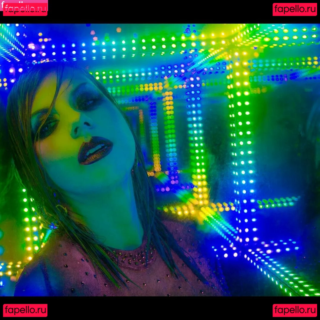 Jodie Sweetin Onlyfans Photo Gallery 