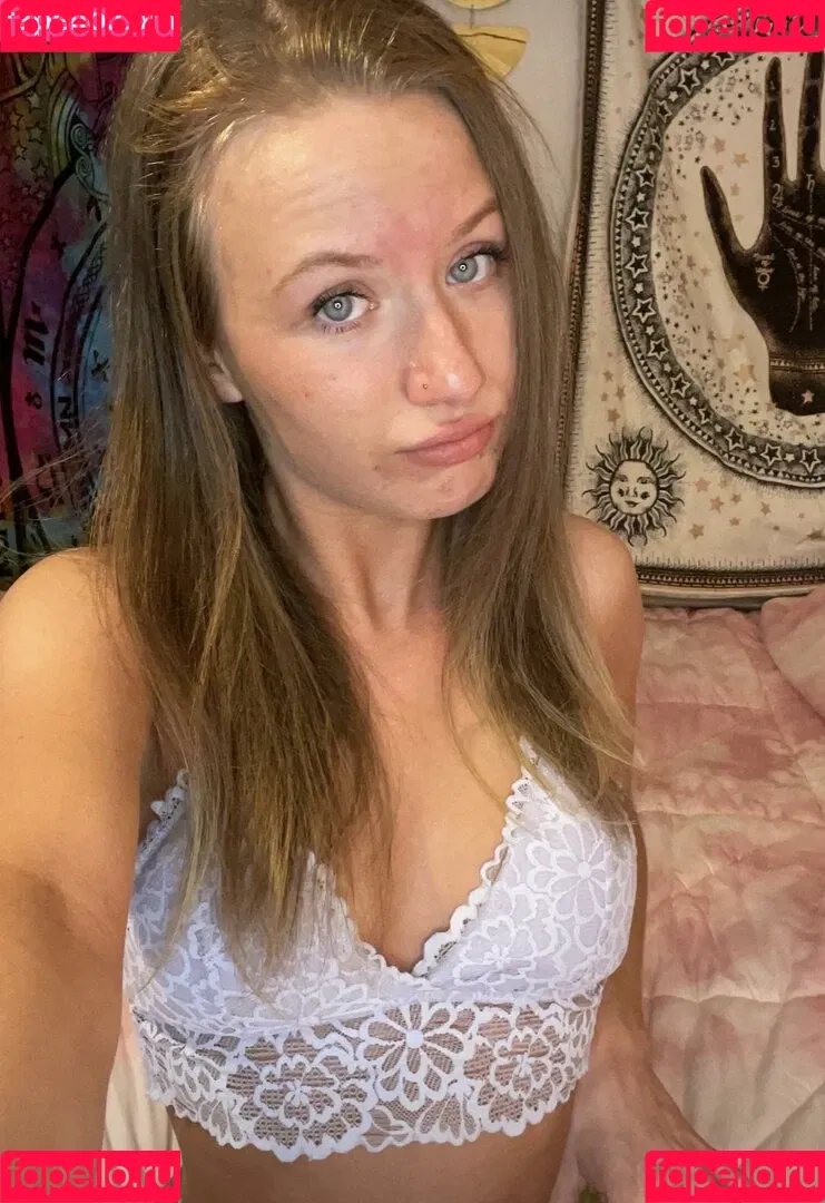 paisleysnowxo Onlyfans Photo Gallery 