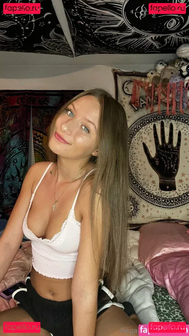 paisleysnowxo Onlyfans Photo Gallery 