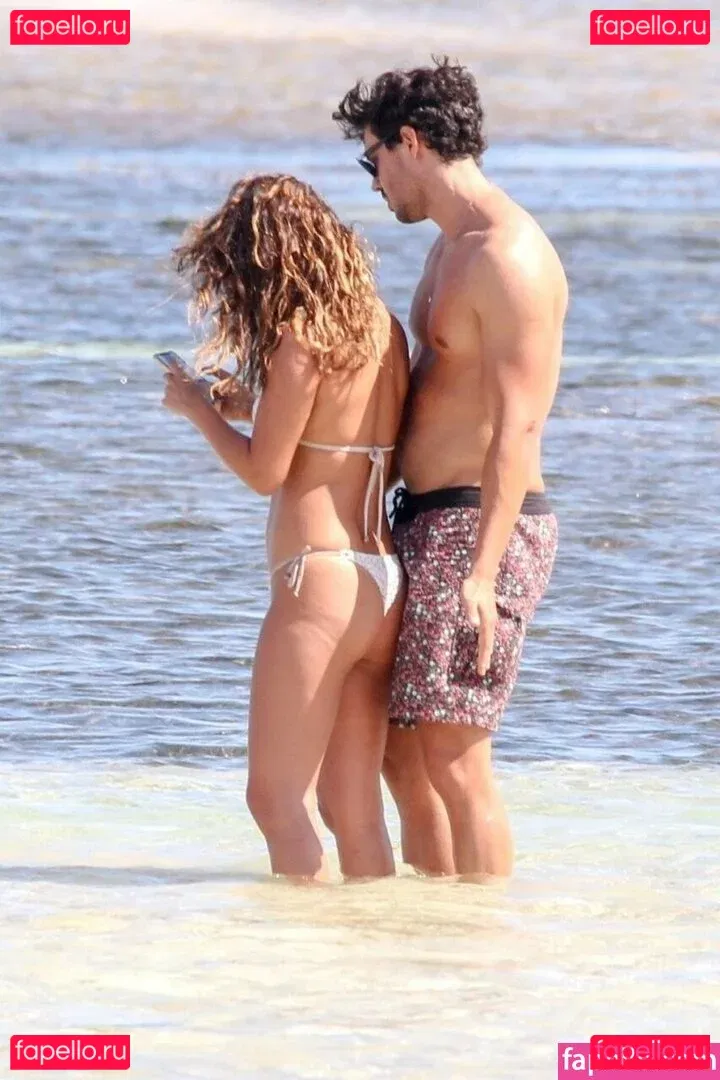 Paula Fernandes Onlyfans Photo Gallery 