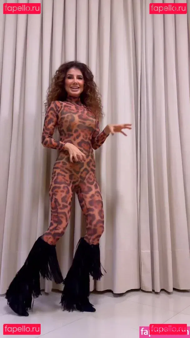 Paula Fernandes Onlyfans Photo Gallery 