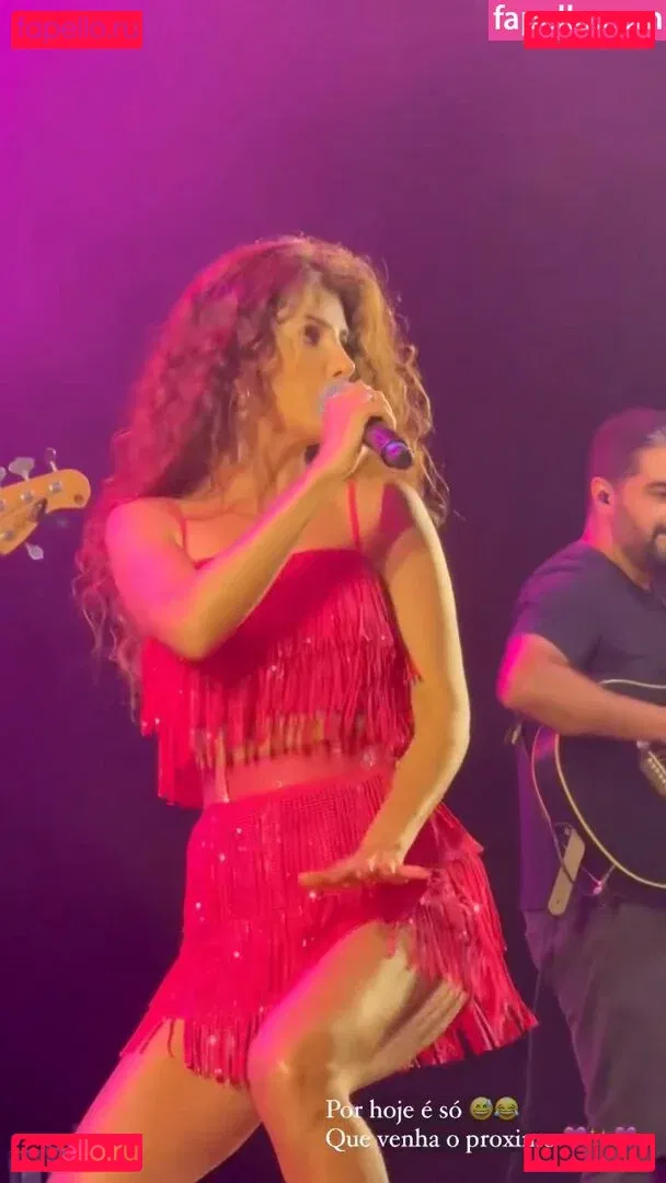 Paula Fernandes Onlyfans Photo Gallery 