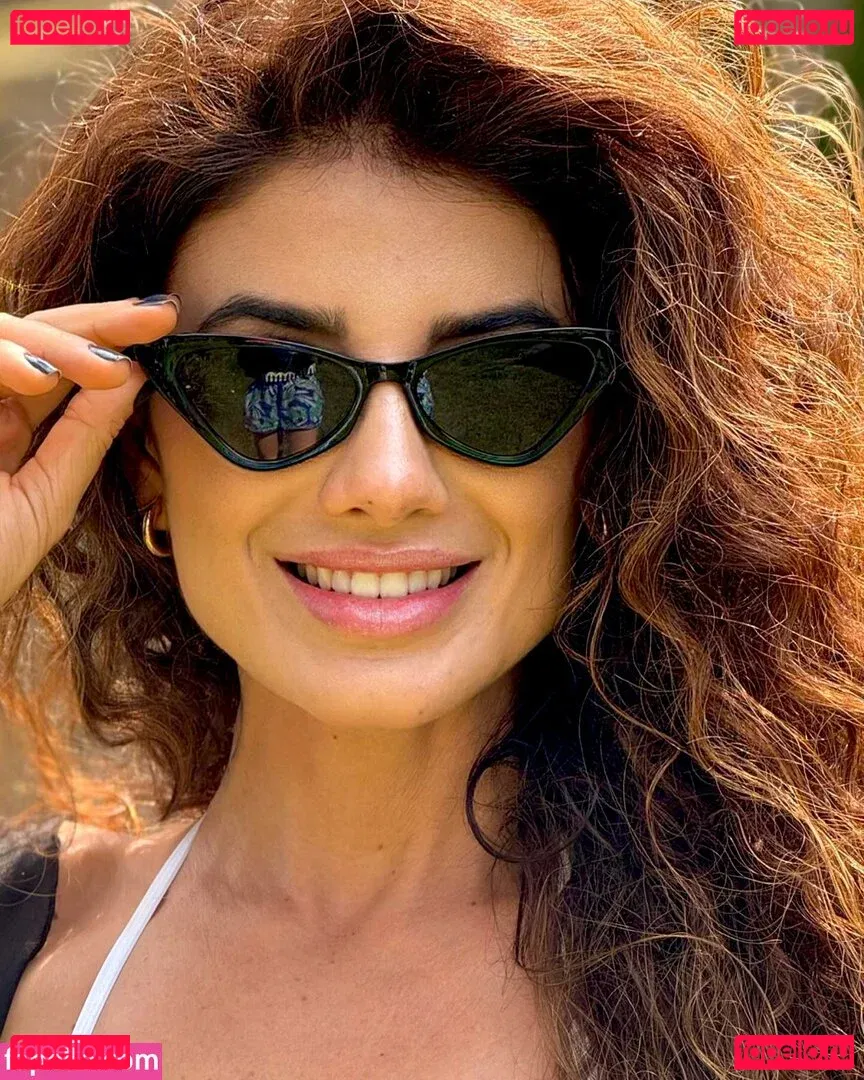 Paula Fernandes Onlyfans Photo Gallery 