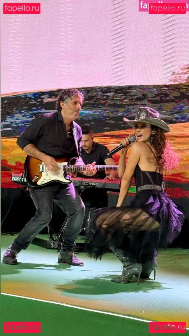 Paula Fernandes Onlyfans Photo Gallery 