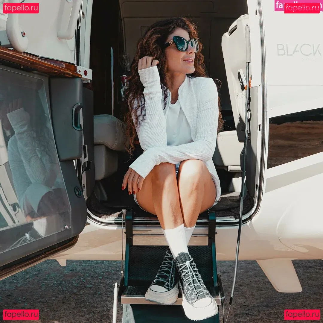 Paula Fernandes Onlyfans Photo Gallery 