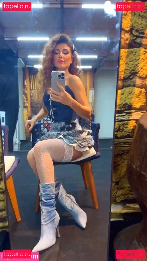 Paula Fernandes Onlyfans Photo Gallery 