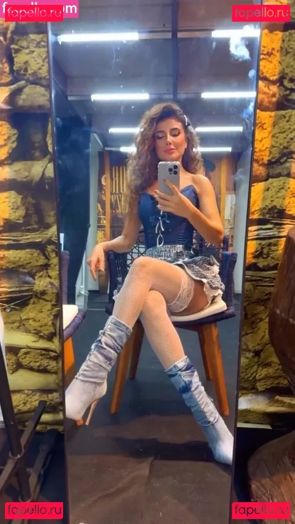 Paula Fernandes Onlyfans Photo Gallery 