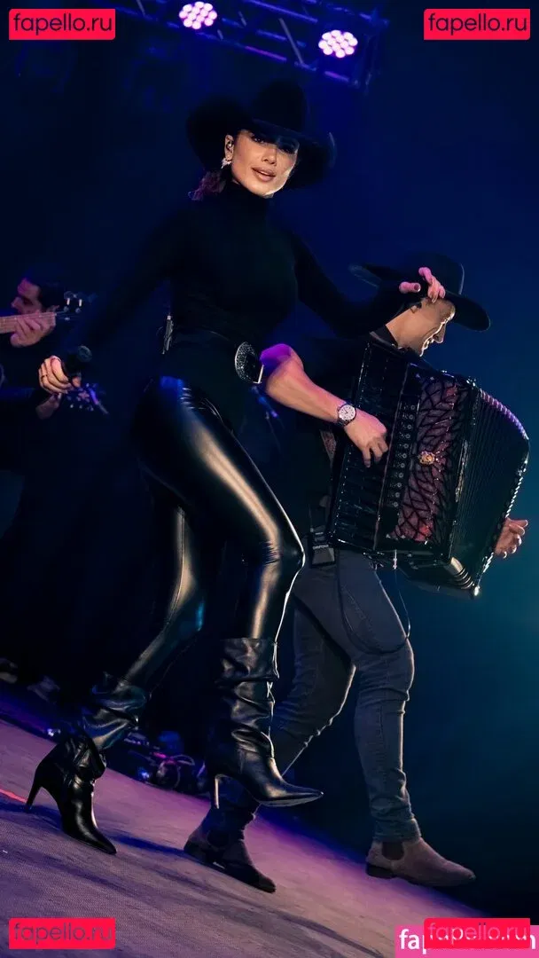 Paula Fernandes Onlyfans Photo Gallery 