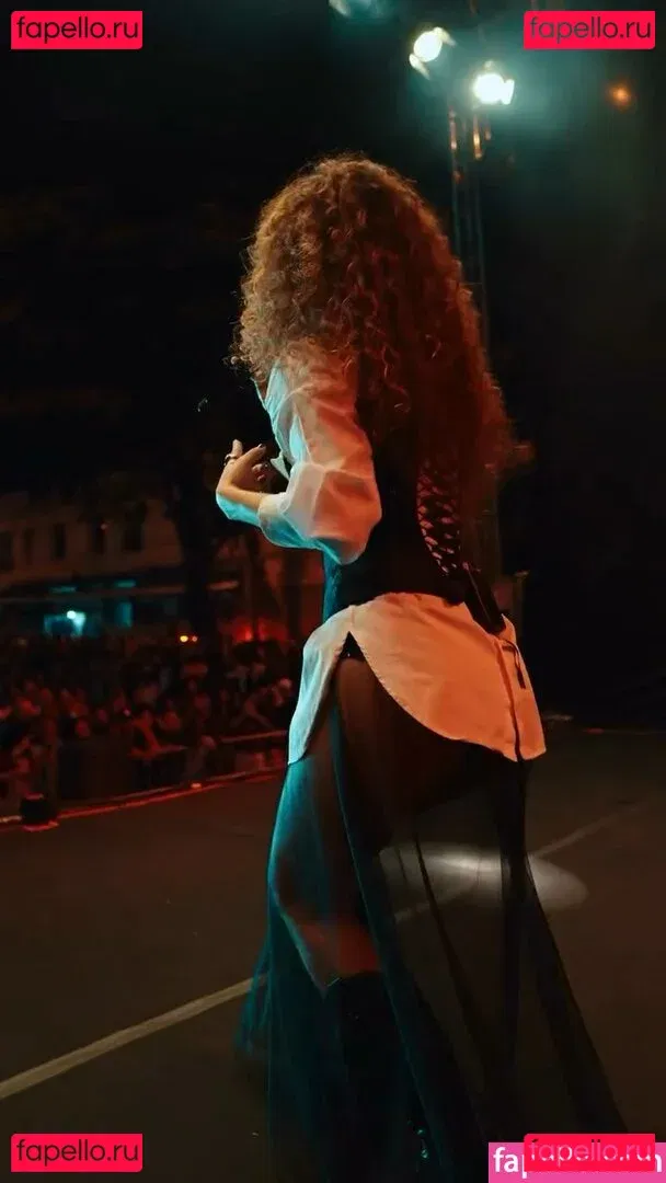 Paula Fernandes Onlyfans Photo Gallery 