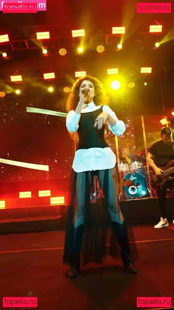 Paula Fernandes Onlyfans Photo Gallery 