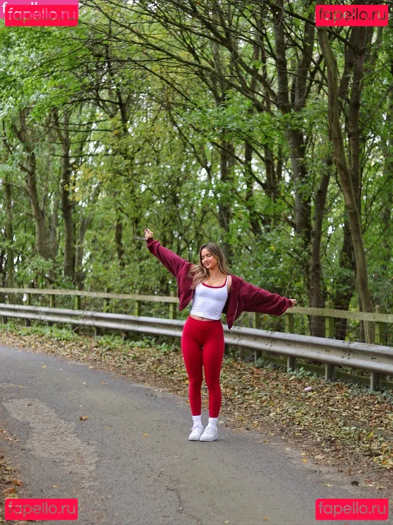 Bela Fernandez Onlyfans Photo Gallery 