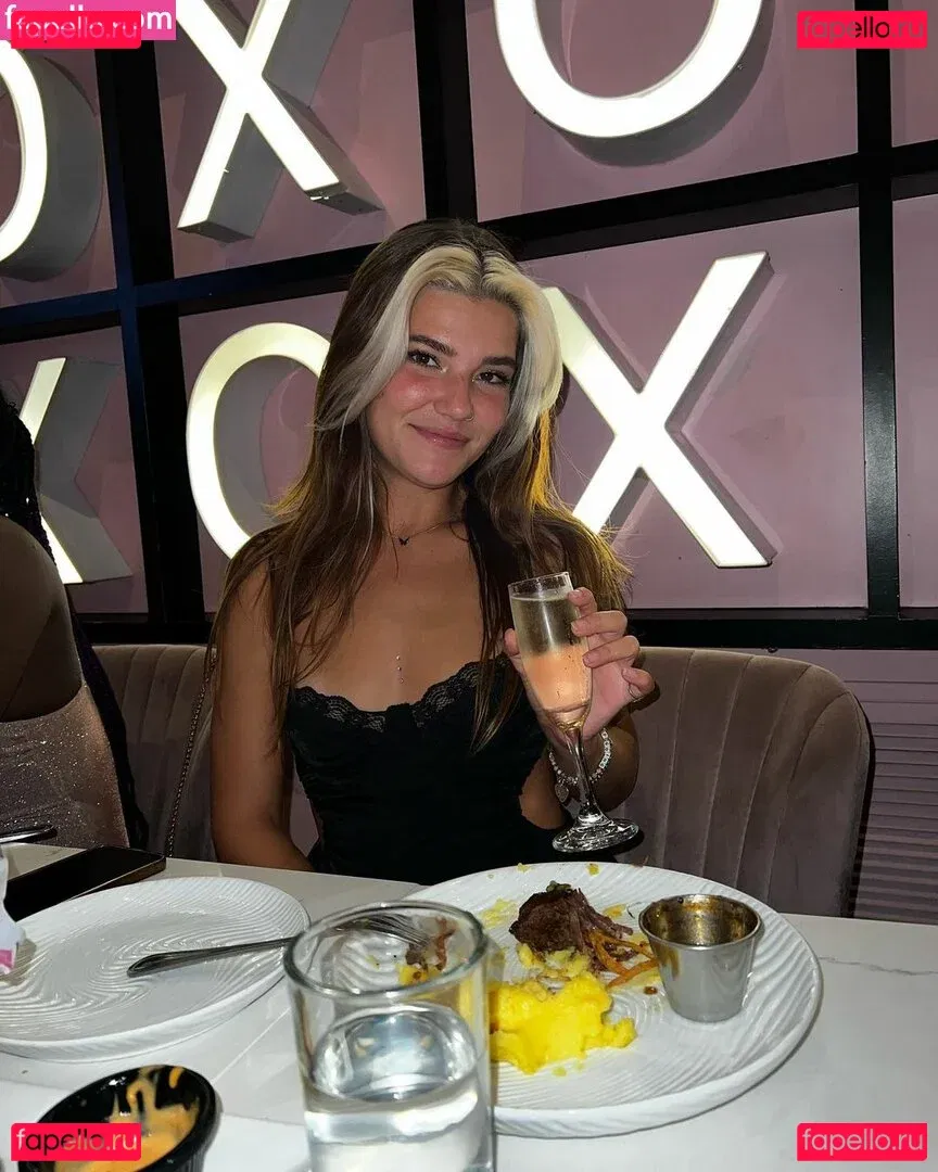 celinee_noa Onlyfans Photo Gallery 