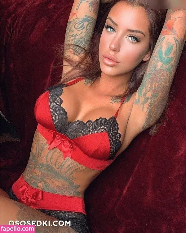 Lolobe4 Onlyfans Photo Gallery 