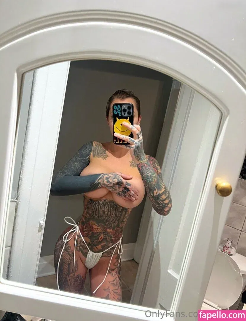 Lolobe4 Onlyfans Photo Gallery 