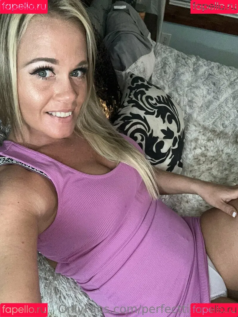 perfecttitsfree22 Onlyfans Photo Gallery 