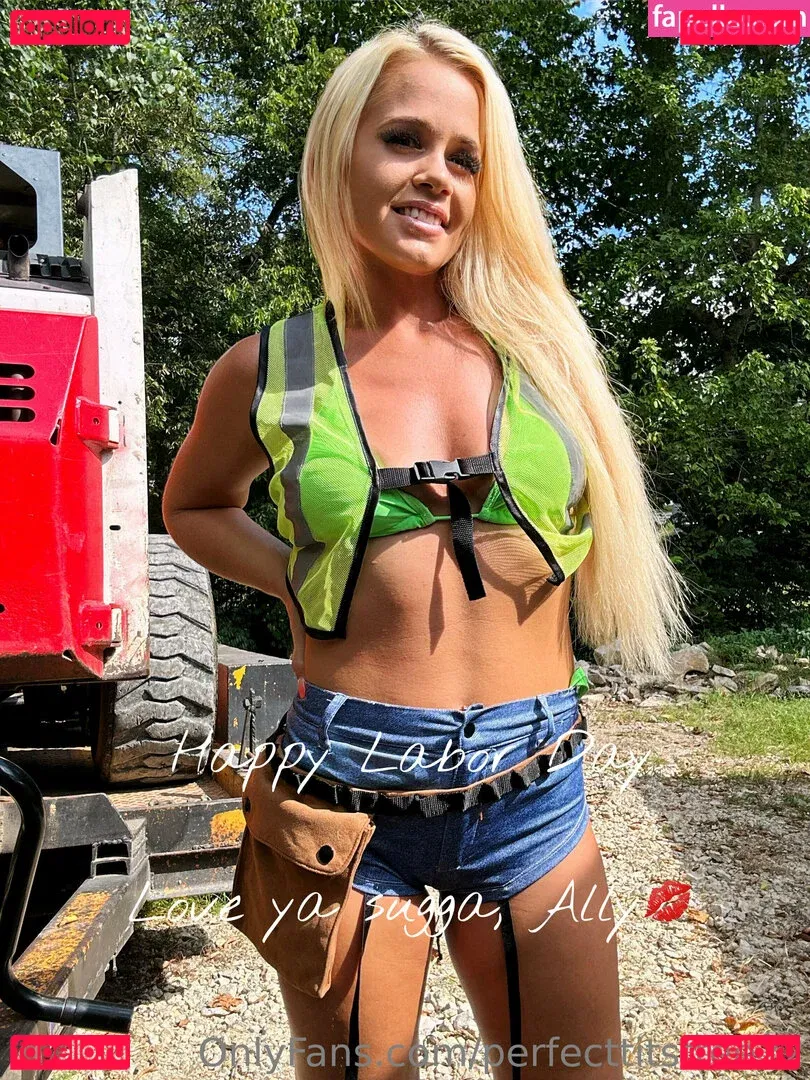 perfecttitsfree22 Onlyfans Photo Gallery 