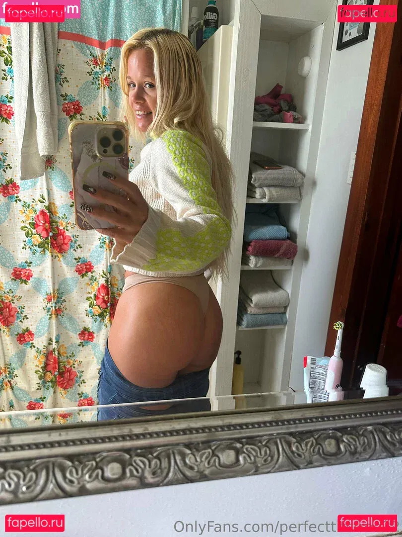 perfecttitsfree22 Onlyfans Photo Gallery 