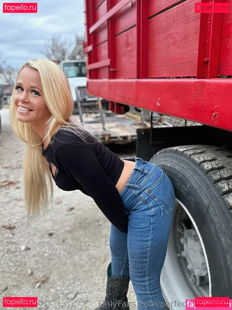 perfecttitsfree22 Onlyfans Photo Gallery 