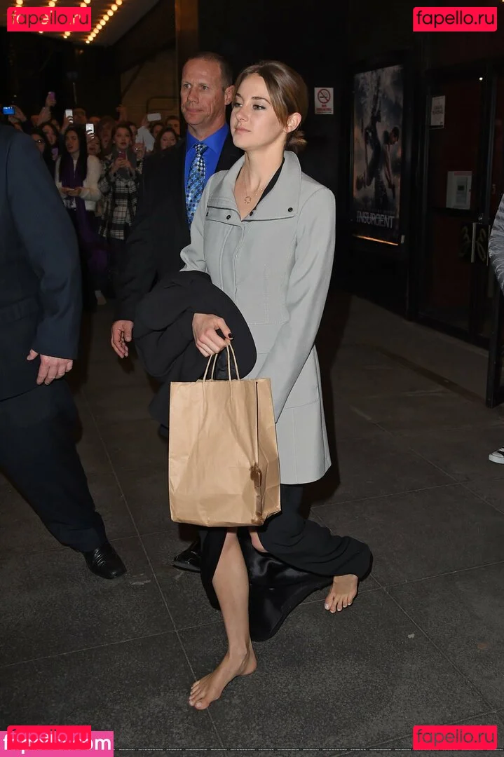 Shailene Woodley Onlyfans Photo Gallery 