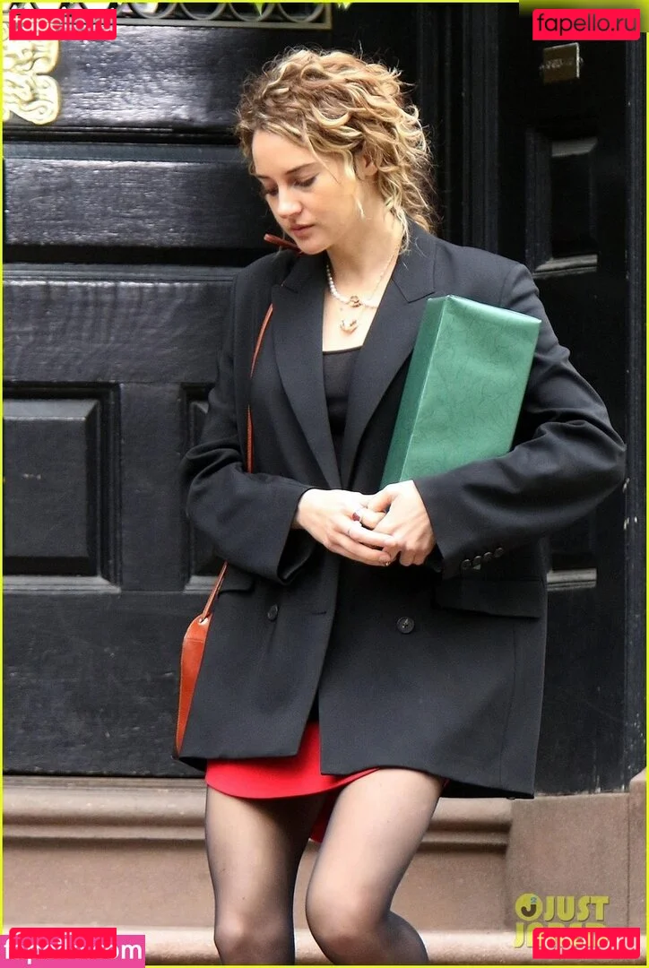 Shailene Woodley Onlyfans Photo Gallery 