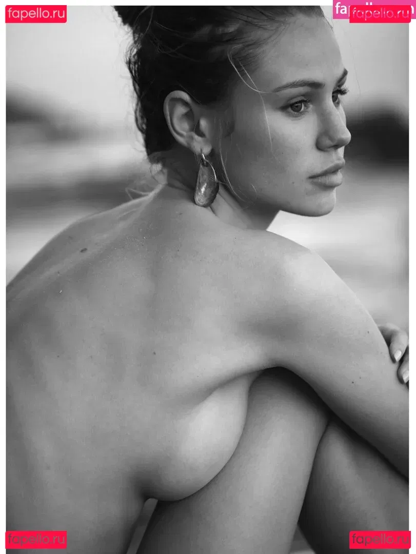 Scarlett Rose Leithold Onlyfans Photo Gallery 