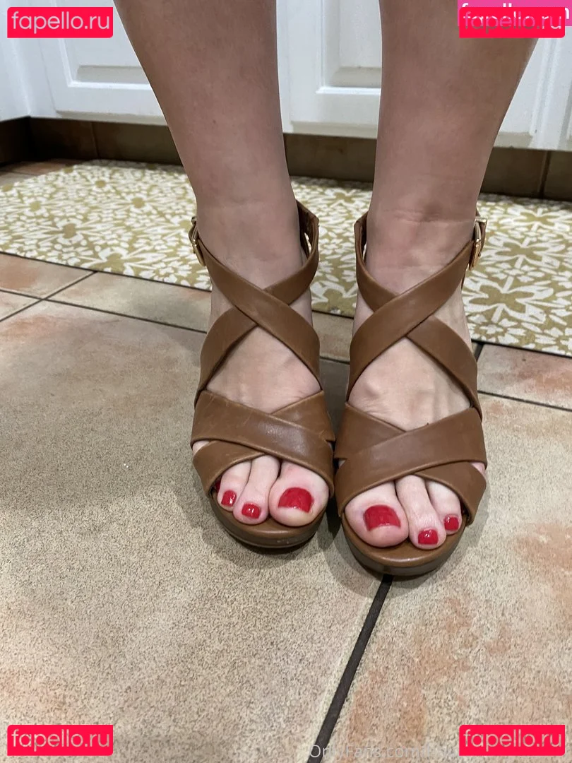 Mrs. Robinson Onlyfans Photo Gallery 