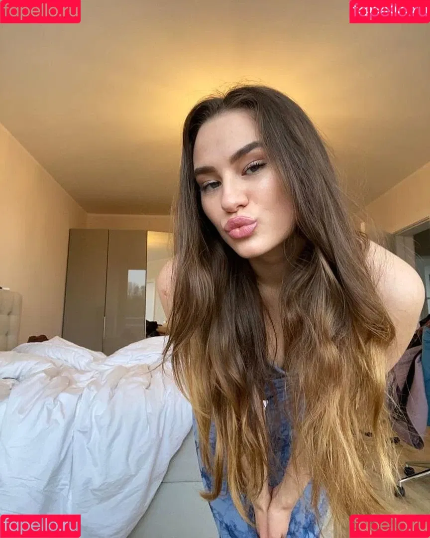 Annika Baecker Onlyfans Photo Gallery 