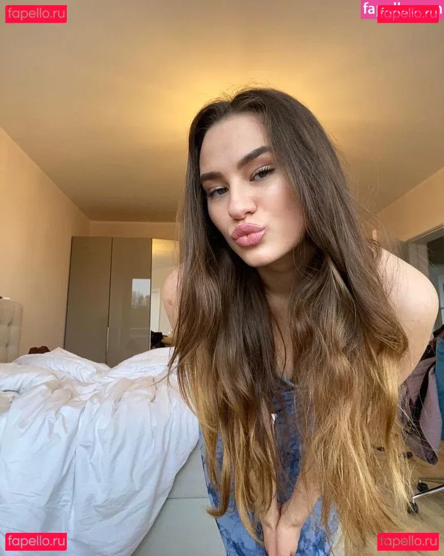 Annika Baecker Onlyfans Photo Gallery 