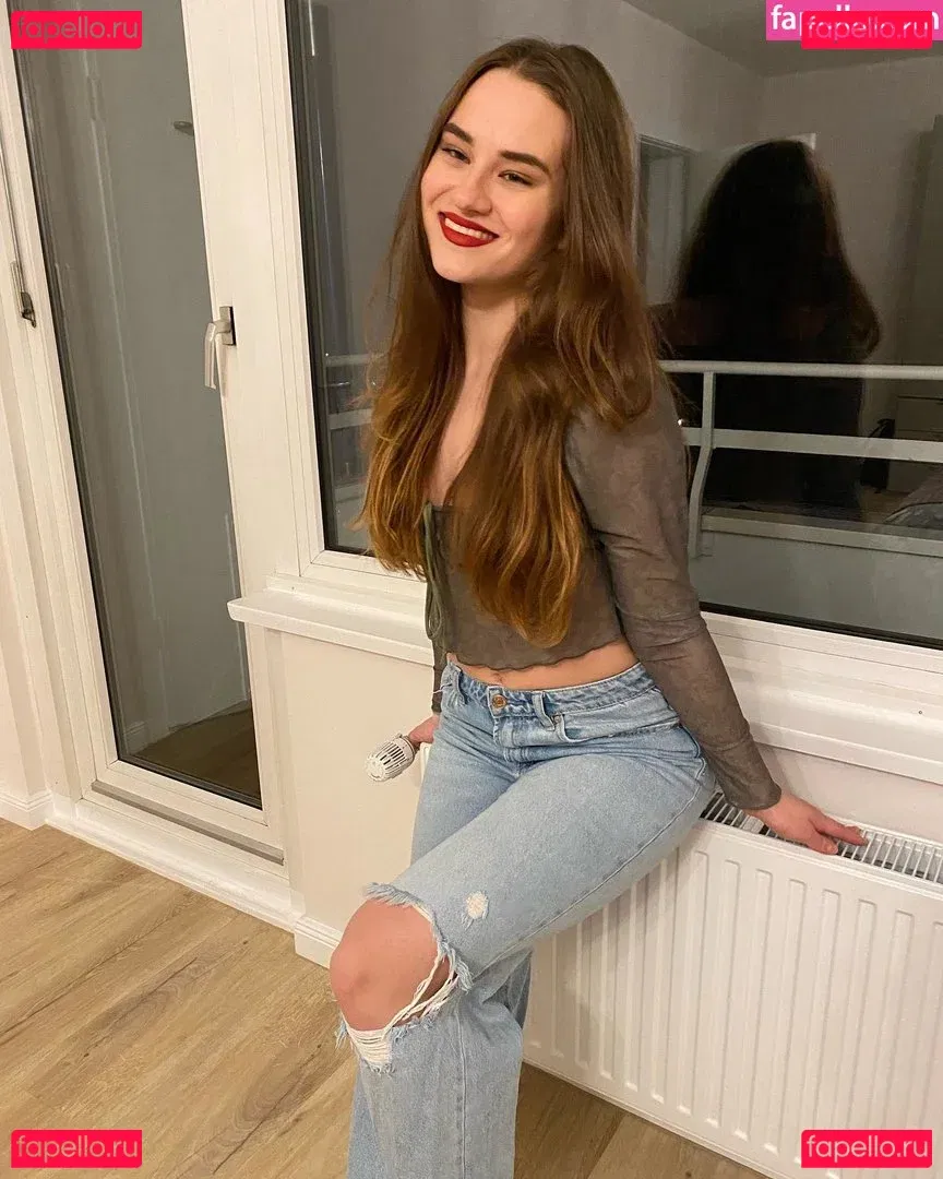 Annika Baecker Onlyfans Photo Gallery 