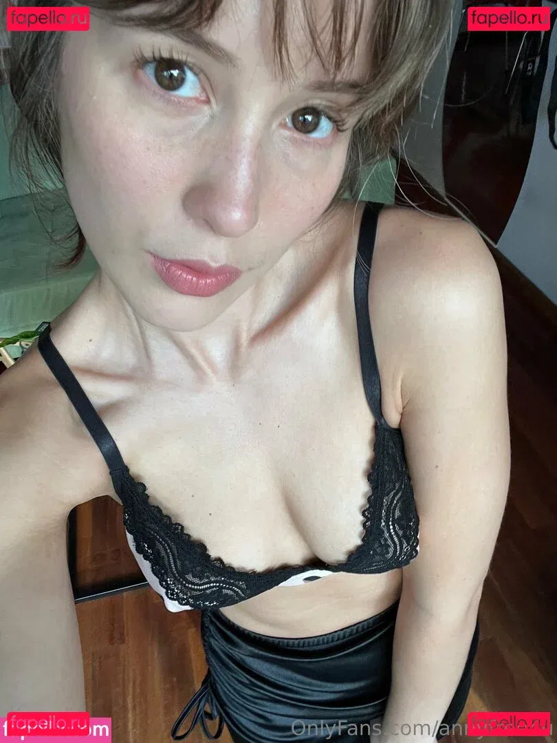 annyfree4u Onlyfans Photo Gallery 