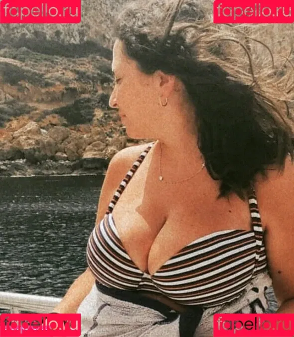 Teresa V Onlyfans Photo Gallery 