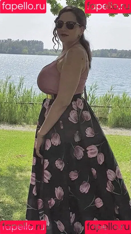 Teresa V Onlyfans Photo Gallery 
