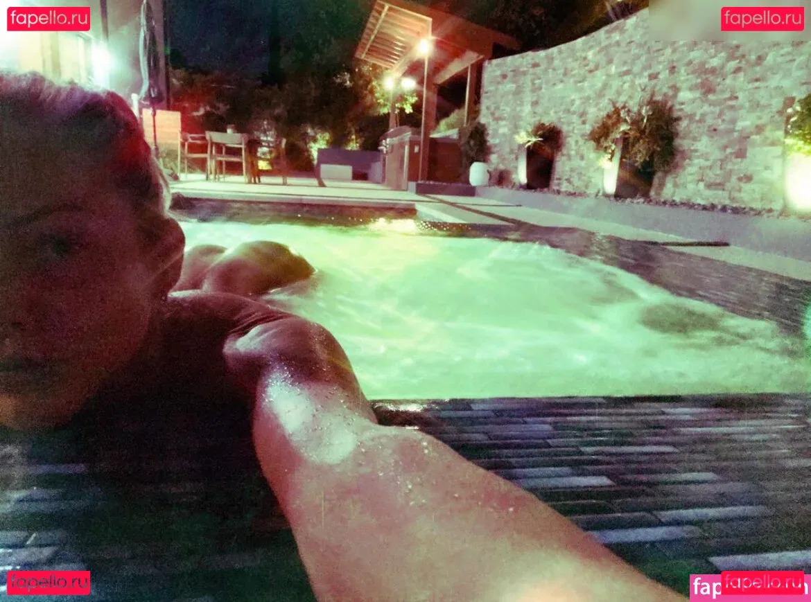 Teresa V Onlyfans Photo Gallery 