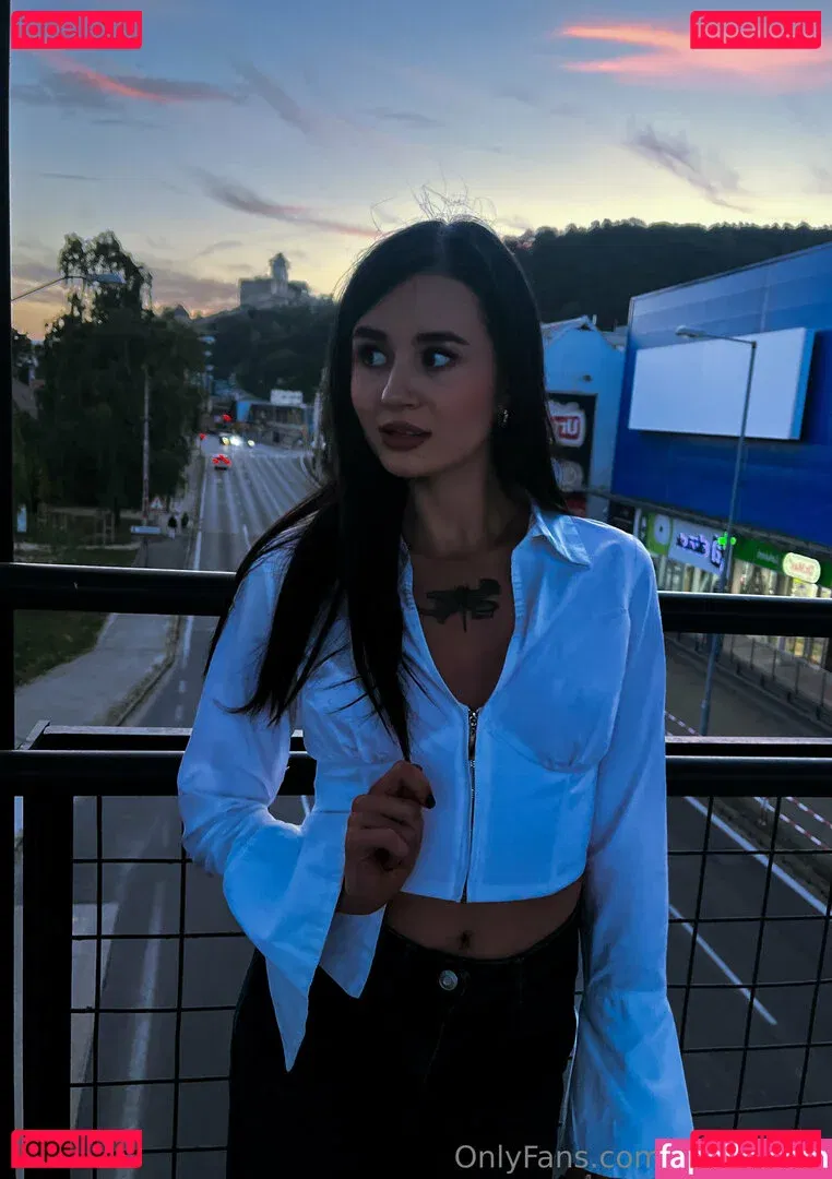 lilyfoxe Onlyfans Photo Gallery 