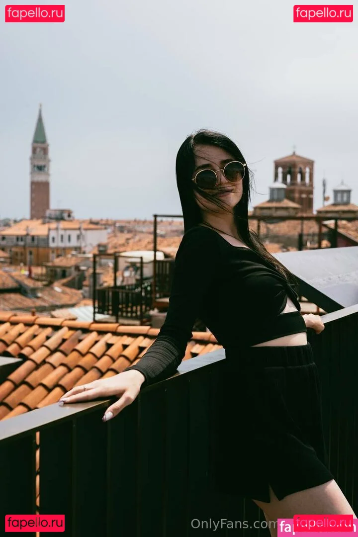 lilyfoxe Onlyfans Photo Gallery 