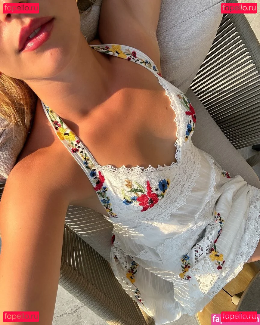 Sailor Brinkley Cook Onlyfans Photo Gallery 