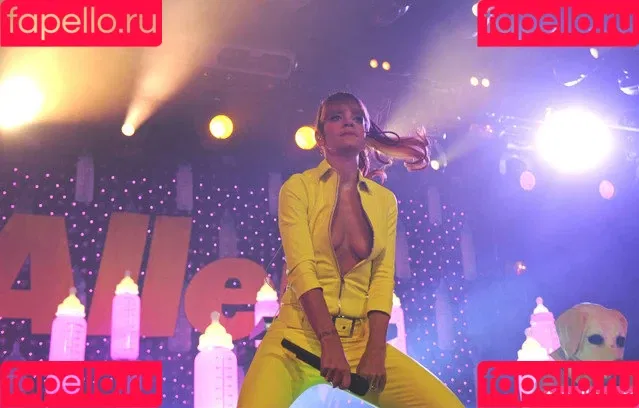 Lily Allen Onlyfans Photo Gallery 