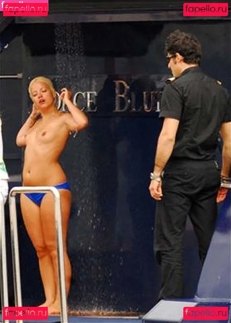 Lily Allen Onlyfans Photo Gallery 