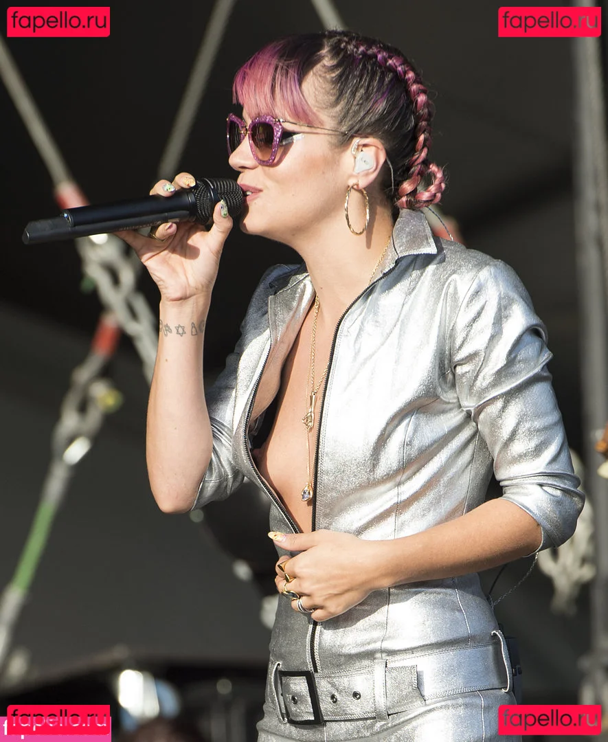 Lily Allen Onlyfans Photo Gallery 