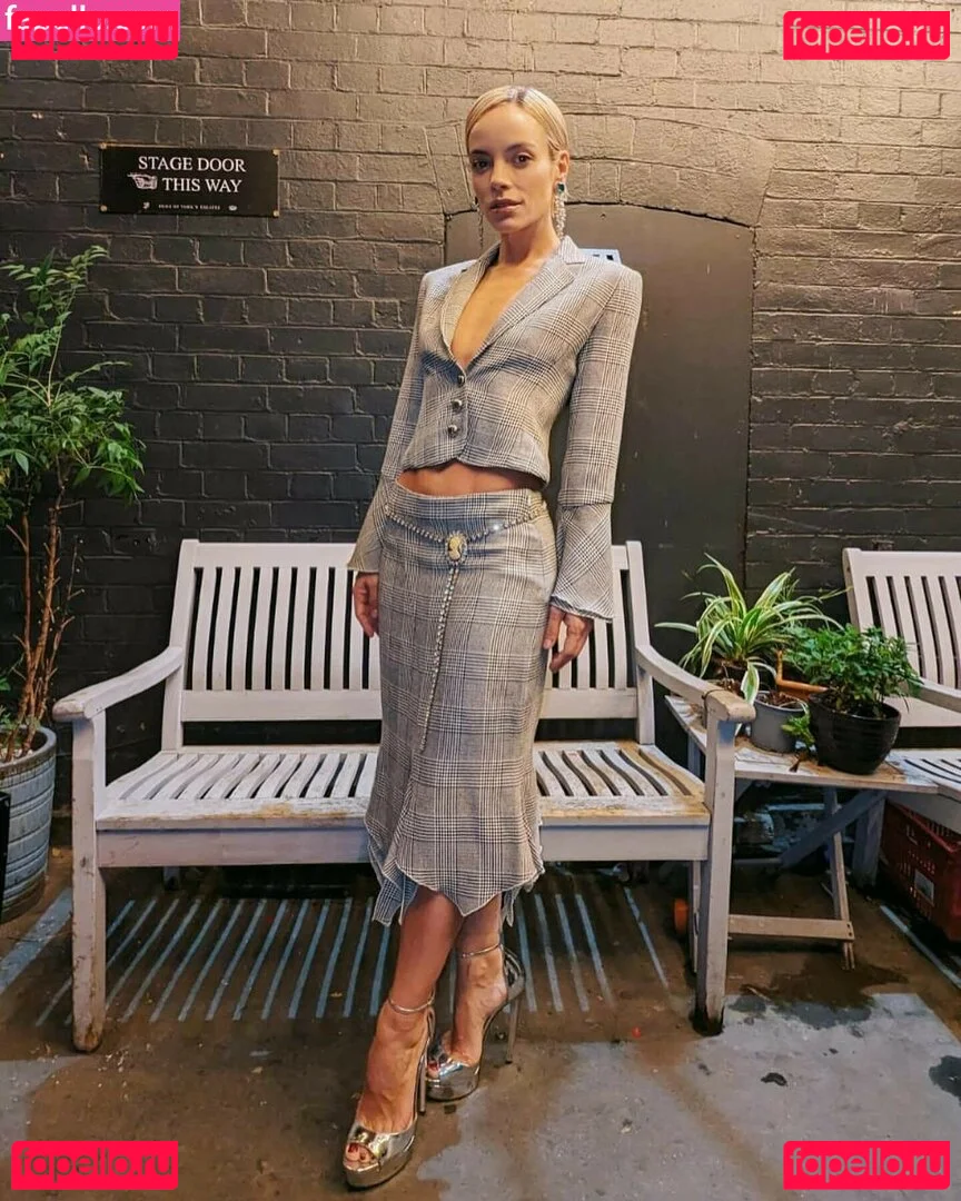 Lily Allen Onlyfans Photo Gallery 